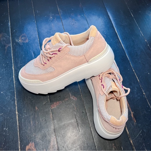 UGG Marin Mega Lace Sneakers - Picture 9 of 16